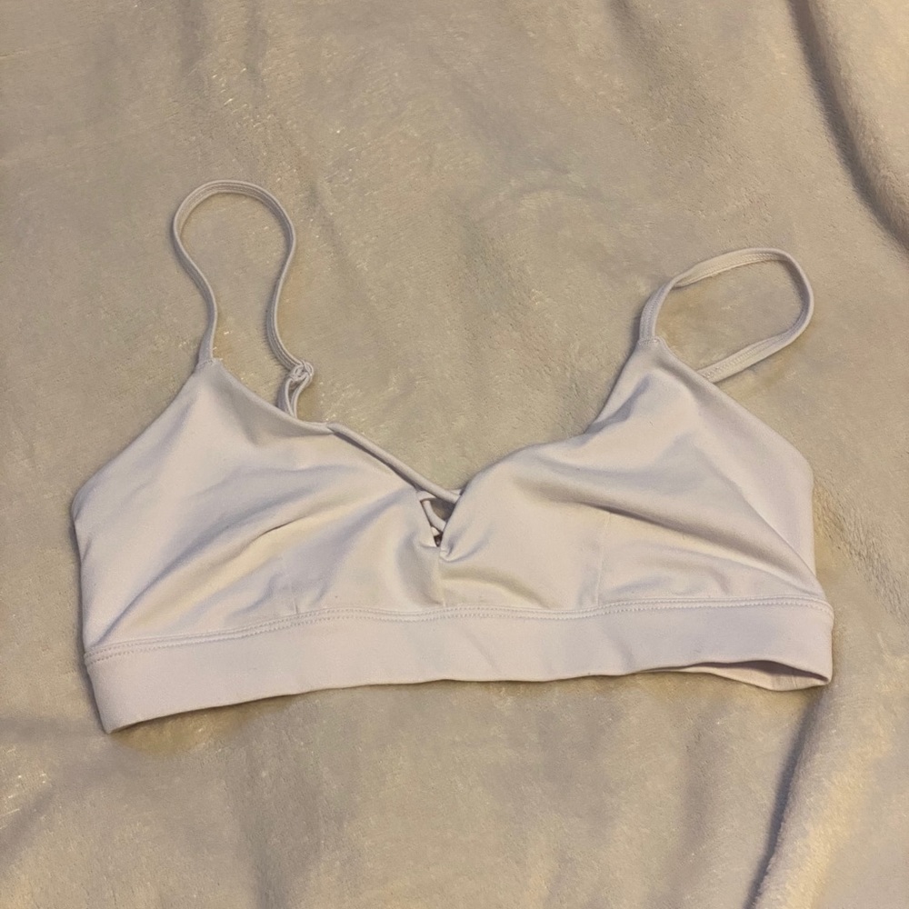 Alo Yoga Criss across Sports Bra